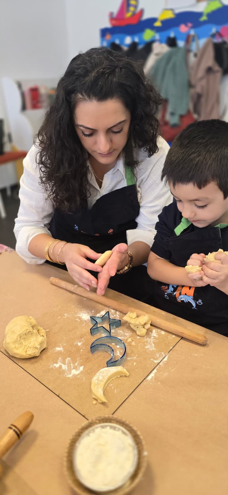 Etkin Kolej | ANNELERİMİZLE AY YILDIZLI KURABİYE!