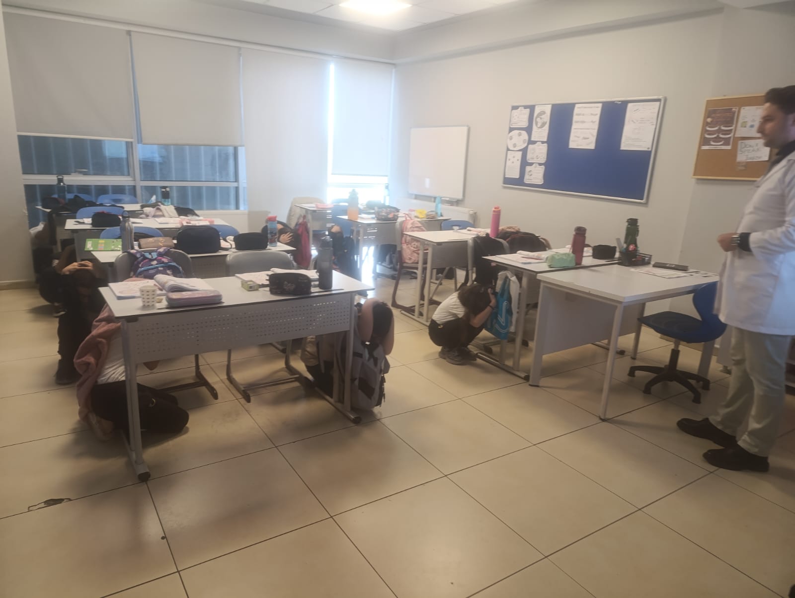 Etkin Kolej | ETKİN KOLEJDE DEPREM TATBİKATI