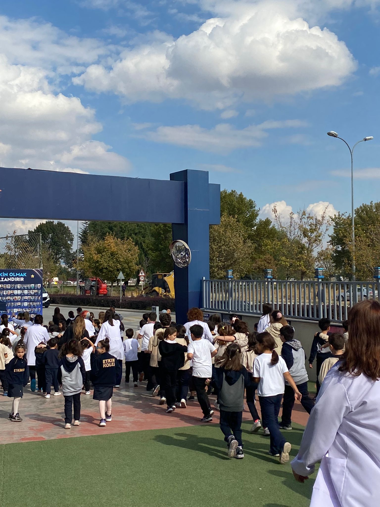 Etkin Kolej | ETKİN KOLEJDE DEPREM TATBİKATI