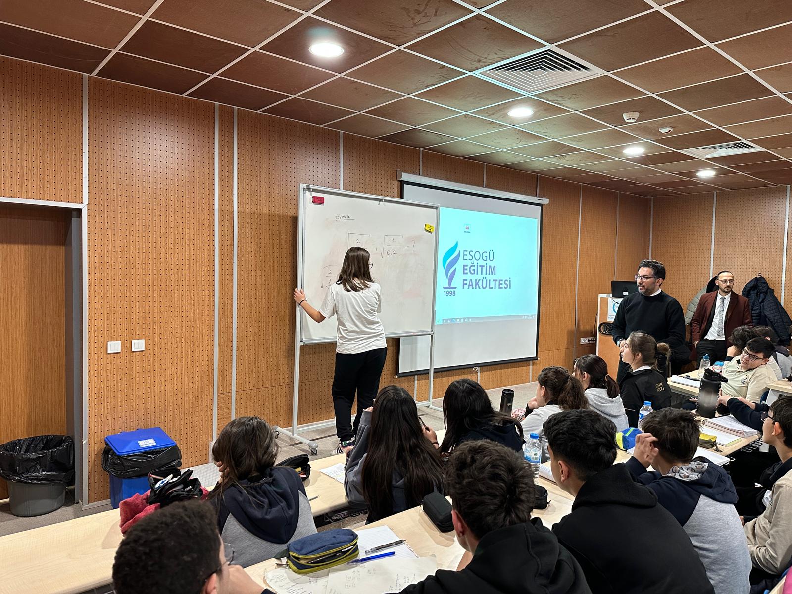 Etkin Kolej | Geleceğin Üniversitelileri Eskişehir Osman Gazi Üniversitesi'nde Ders Başındaydı!