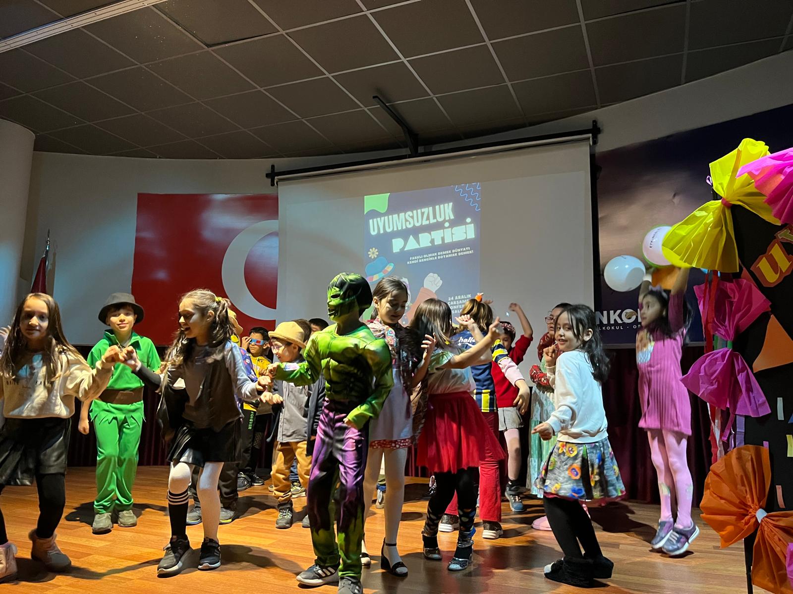 Etkin Kolej | Etkin Kolejde Uyumsuzluk Partisi