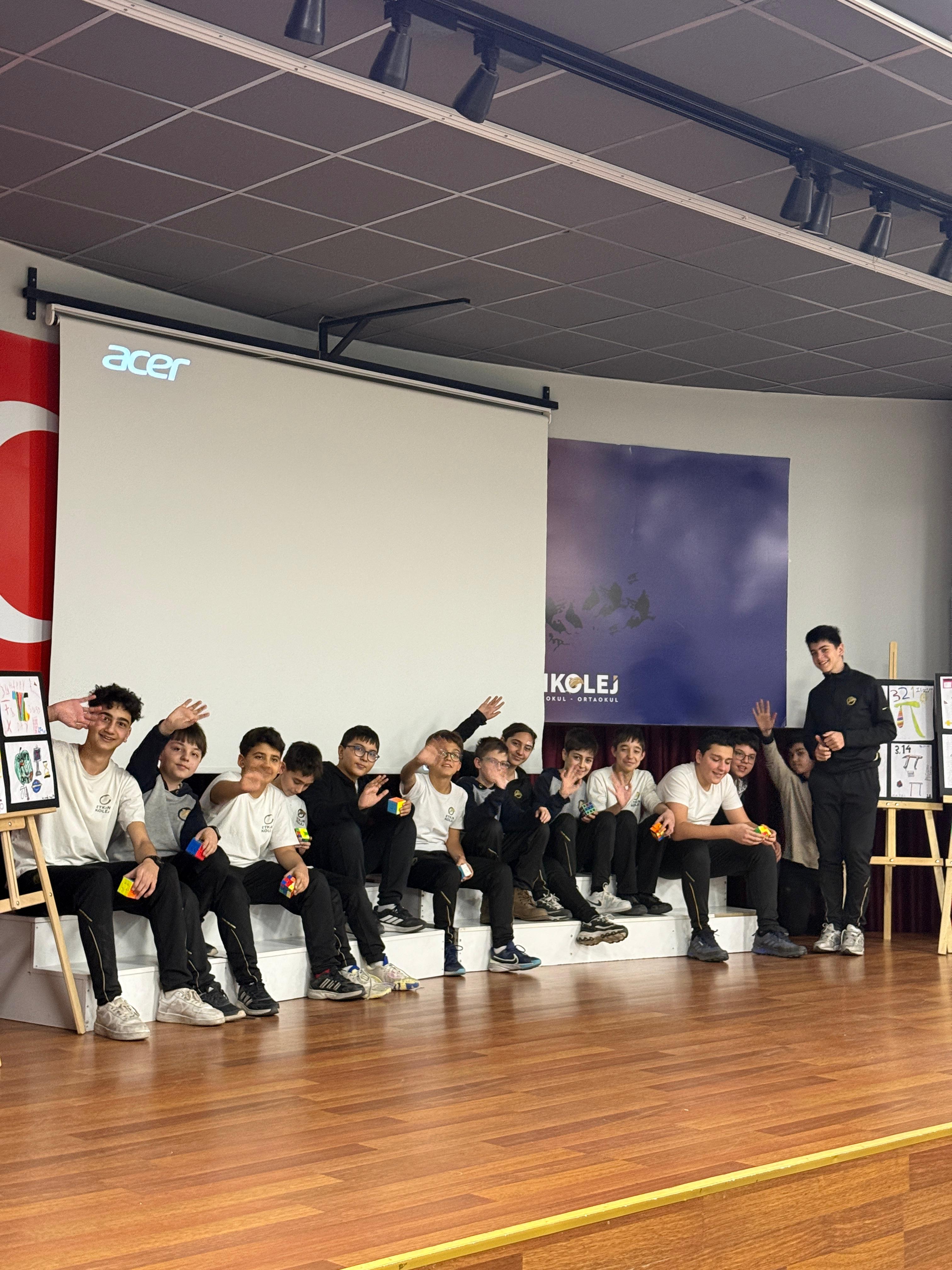 Etkin Kolej | Etkin Koleji Ortaokulunda Pi Günü Coşkusu!