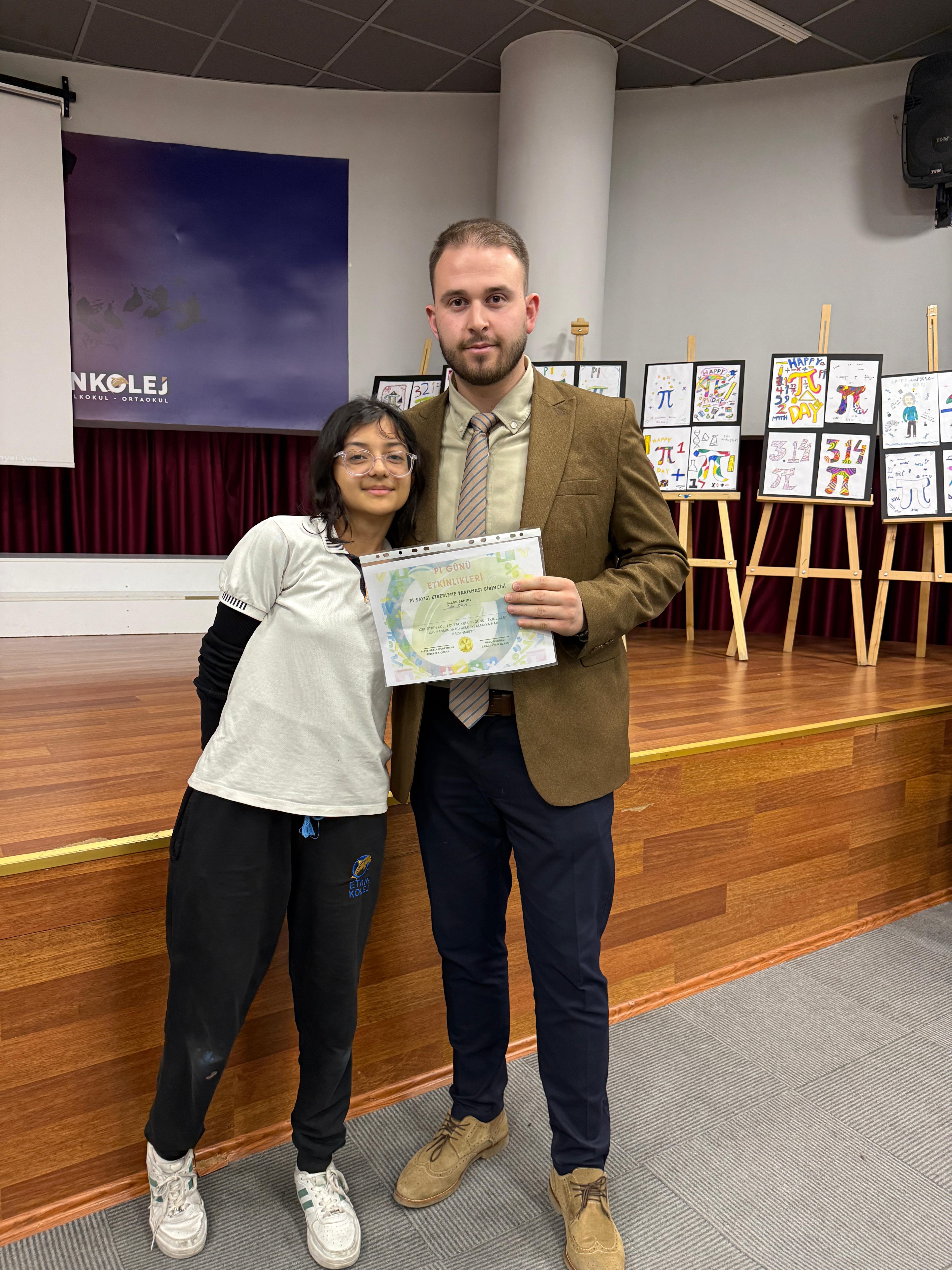 Etkin Kolej | Etkin Koleji Ortaokulunda Pi Günü Coşkusu!
